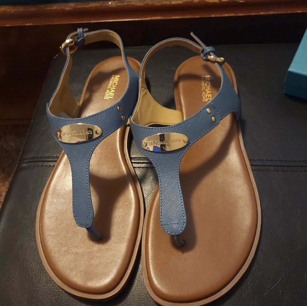 MICHAEL MICHAEL KORSMallory Leather T-Strap Sandal